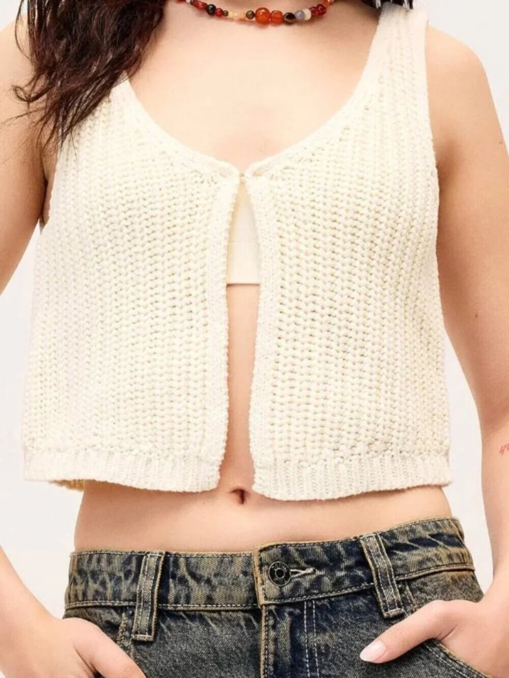 Noisy May Cropped shaker-rib knit vest